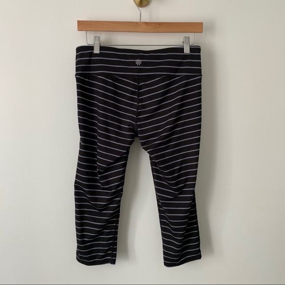 💙 Athleta | Black and Grey Strip Capri Leggings - Picture 5 of 7